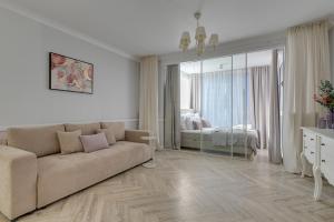 Chmielna Park - City Center & Parking by Downtown Apartments