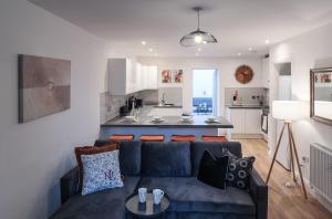 Prime Location City Centre 3BR House with Garden and Private Parking