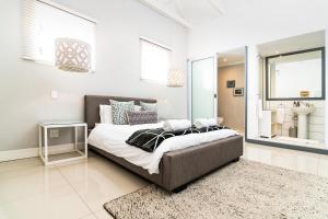 9B The Cube Executive Self-Catering Apartments