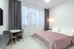 14-1 Diplomat Hall, Zhylianska 59, Kyiv centre, stunning city view, 15 kW backup power, Petrovdom Apartment