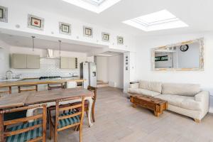 Modern 2BR Apartment in West London