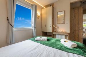 Near Pool 3BR Family -Friendly Sea Views Ramp Wi-Fi Pet OK