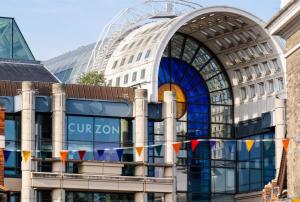 Exclusive 1 Bedroom Flat with car parking!