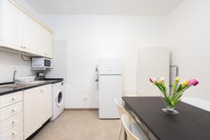 Home2Book Charming Apt with Interior Patio