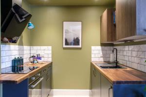 The Victorian Post House - Central Frome