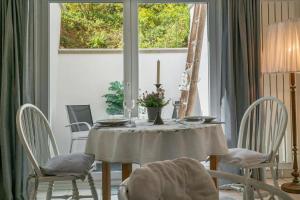 Ferienwohnung „bei Julia“ – Ruhe, Garten & Kaiserstuhl-Genuss