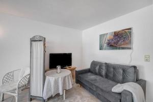 Ferienwohnung „bei Julia“ – Ruhe, Garten & Kaiserstuhl-Genuss