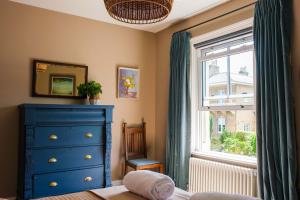 NEW Victorian Residence - sleeps 12