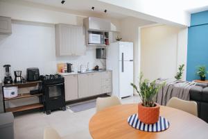 Apartamento térreo em Paraty - 2 quartos com ar e vaga de estacionamento