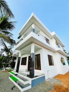 Ayat Apartments - 2BHK near Rajagiri hospital