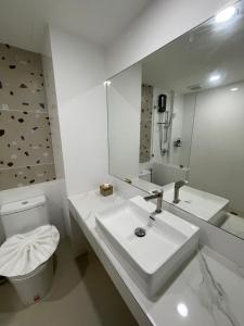 Pinotel Prachuap - โรงแรมพิโนเทล ประจวบ