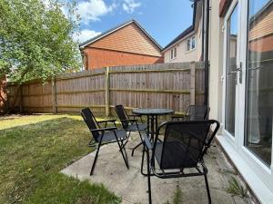 Large 4-Bed Home in Marylebone, Wi-Fi, Parking & Extended Stays