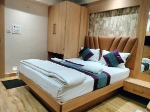 Devbhoomi Inn