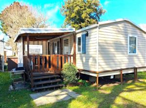 2 Bed - Sleeps 4 - Free Parking - 5 mins to Beach