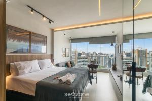 Studio c varanda em prédio c piscina URB1406