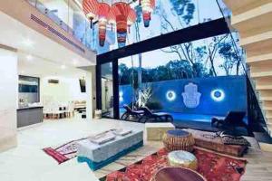 Designer Luxury Villa with Private Pool Oasis