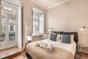 B1 Luminous Gem for 6 in BICA Neighborhood - LIS Downtown!