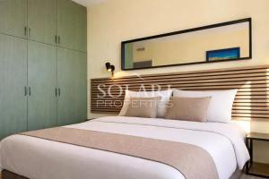 Terrace sea view swimming pool beaches on foot parking