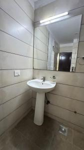JASHN ROYAL SUITES Near Apollo Hospital Jasola, New Delhi