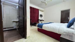 JASHN ROYAL SUITES Near Apollo Hospital Jasola, New Delhi