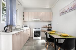 Evergreen Loft - Modern City Centre Living