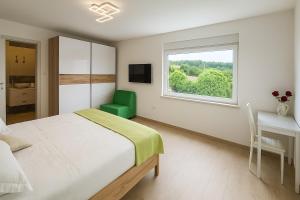 Luxury Villa - Heated Pool,Jacuzzi & Sauna