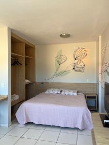 Flat Golden Dolphin Express