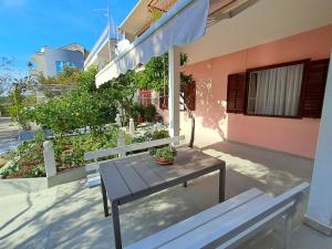 Olive Apartment and Rooms