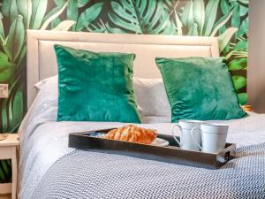 Vitamin Sea Residency