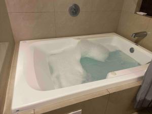 Tu hogar perfecto en el corazón de El Refugio, Qro