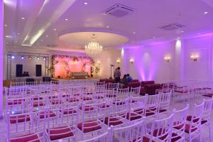 Gulmohar Greens Lawn & Hotel