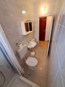 Olive Apartment and Rooms