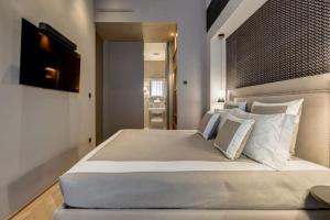 Romantic Piazza di Spagna gold apartament