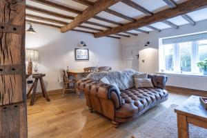 New Listing - Lavender Cottage with Log Burner Dog Friendly