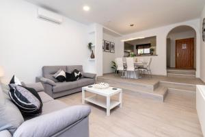 Luxury 2 Bedroom Apartment Los Cristianos