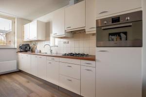Holiday home by the water in Kortgene - Loswal 19