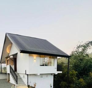 Moon Mist Villa