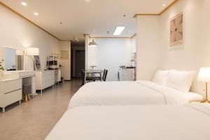 Hongdae Central Stay