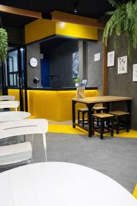 Free Way Kata Beach Hostel