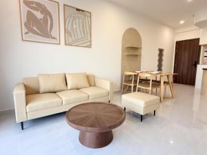 Golden Glow, 3Brs and 2Wc, River View, PhuMyHung 800m