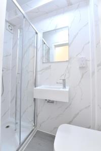 Stylish Studios by Luxestays Fulham