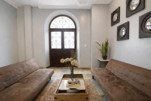 AmazINN Places Rooftop and Jacuzzi