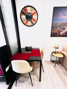 Luxurious 1 and half Bedroom Condo with Resort-Style Amenities in Nonthaburi