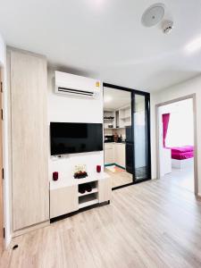 Luxurious 1 and half Bedroom Condo with Resort-Style Amenities in Nonthaburi