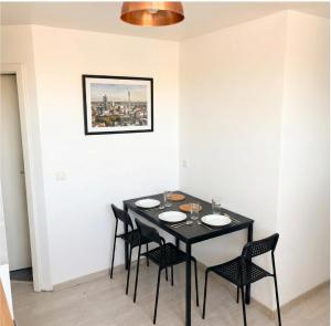 L21-Apartment Dortmund, 2 Zimmer, 4 Betten, Standardisierte Ausstattung, ideal für Reisende, Pendler, Familien