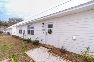 Palmetto Place, Charming Saint Simons Bungalow