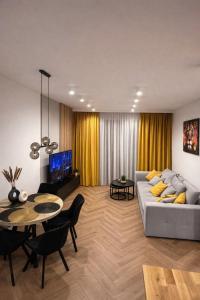 Designerski Apartament Wola - Parking Gratis - Klimatyzacja - Blisko Centrum - SmartTV