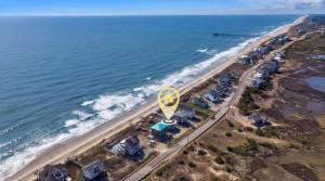 Steps to the Sand Sleeps 12 Hot Tub Grill