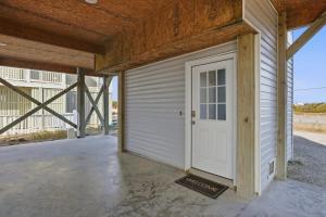 Steps to the Sand Sleeps 12 Hot Tub Grill