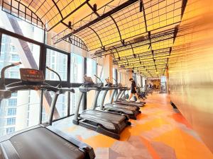 Scarletz Suites KLCC Inifinity Pool by Ixora